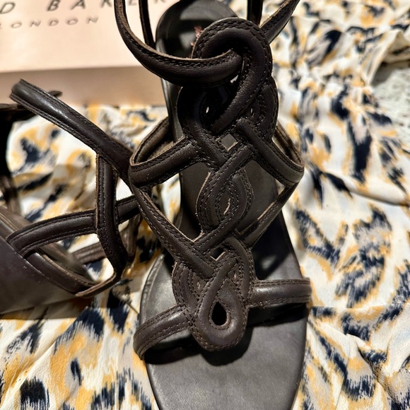 Ted Baker brown leather open heels - Picture 5 of 9